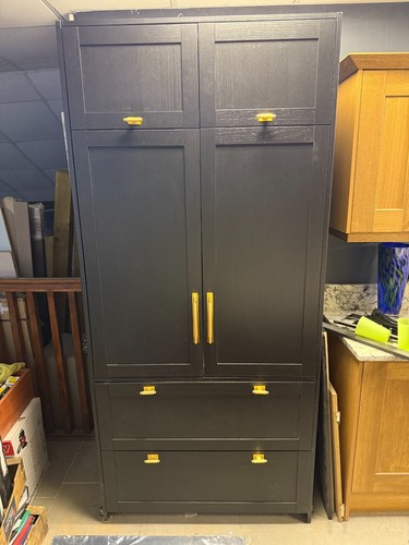 Brand new display kitchen - brand,